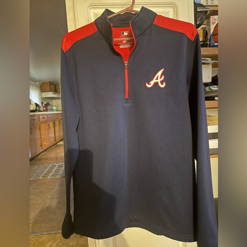 Genuine Merchandise Atlanta Braves Medium Navy and Red Zip-Up Sweater